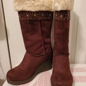 Brown boots